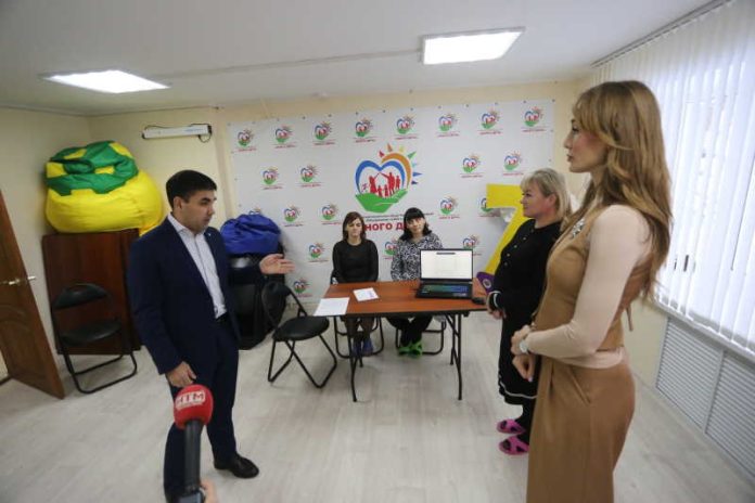 _dAc7ANTwrU