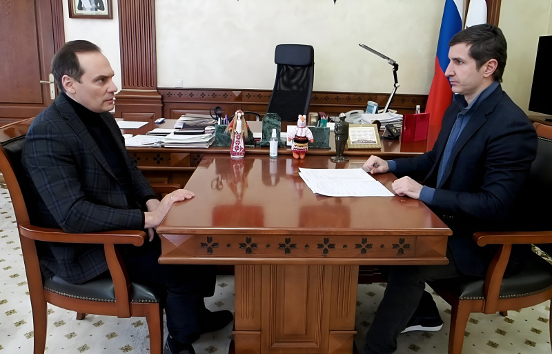 Артём Здунов – о ситуации с уборкой дорог республики: «Задача непростая – снега выпало очень много»